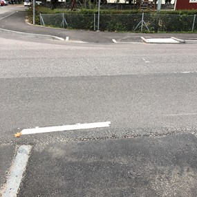 Övergångsställe eller gångpassage, 30 km/h